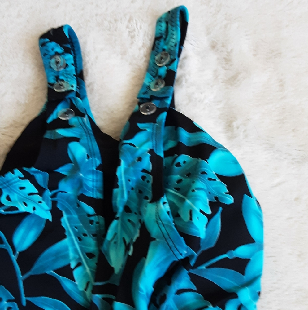 Swimsuit - Picture 4 of 4